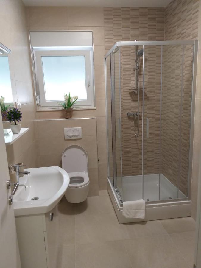שיבניק Apartman Iva מראה חיצוני תמונה